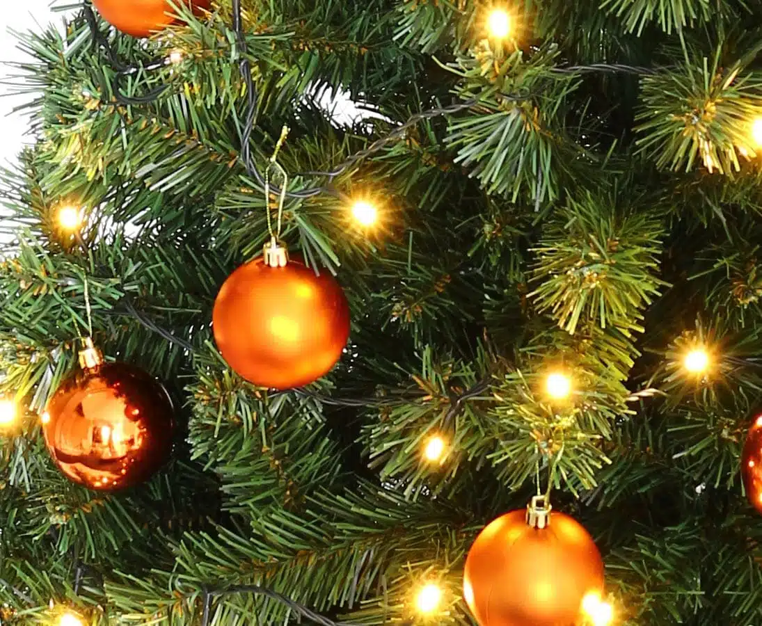 Juletræ 150 cm Maria med LED lys og orange julekugler, produktbillede 7 af 24, Kunstige planter & træer hos HomeNordic