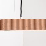 Betonlampe 61 cm Rillet Rød