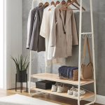 Hvid garderobestativ