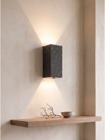 GANTlights B8 – væglampe i mørk terrazzo - Billede 2