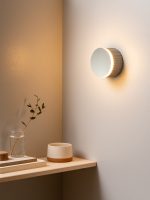 GANTlights S8 – væglampe i rillet beton med metalfront - Billede 4